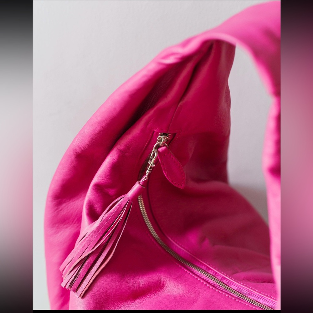 Stylish Pink Hobo Bag - Picture 3 of 3